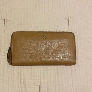 Tory Burch Zippered Wallet